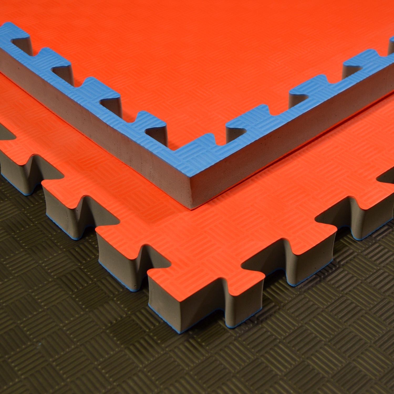 Kampfsportmatten Wendematte rot/ blau 100x100x4cm Kampfsportmatten Wendematte rot/ blau 100x100x4cm