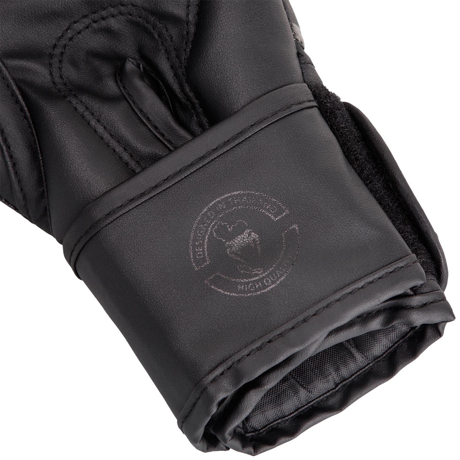 Venum Challenger 2.0 Kids Gloves - Black/Black 8oz Venum Challenger 2.0 Kids Gloves - Black/Black 8oz