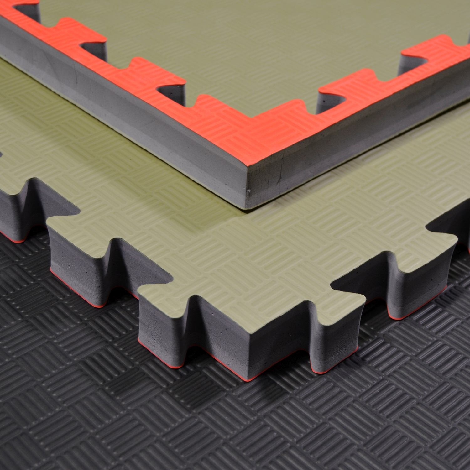 Kampfsportmatten Wendematte rot/ grün 100x100x4cm Kampfsportmatten Wendematte rot/ grün 100x100x4cm