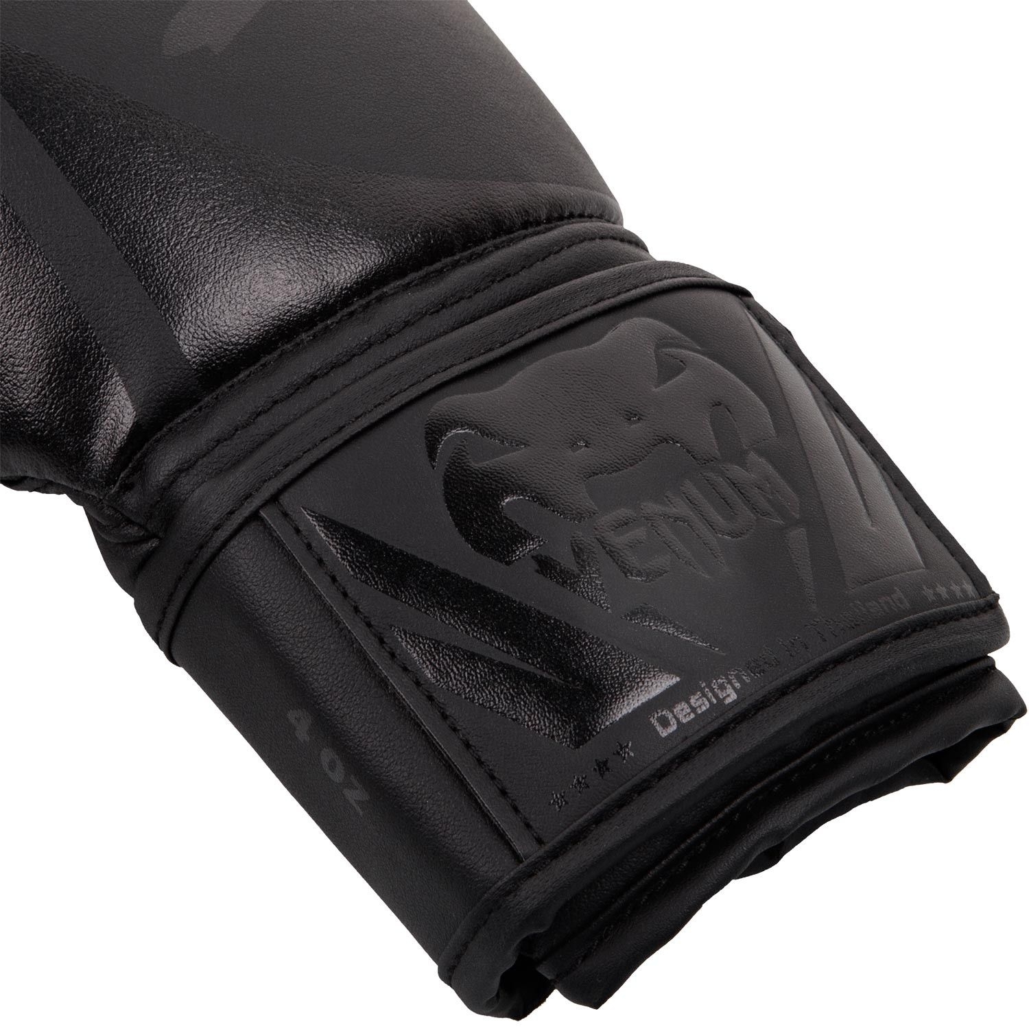 Venum Challenger 2.0 Kids Gloves - Black/Black 8oz Venum Challenger 2.0 Kids Gloves - Black/Black 8oz