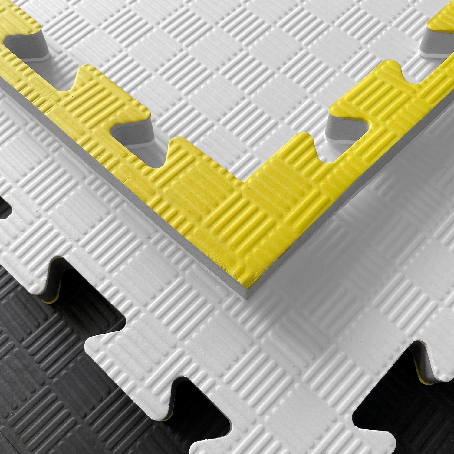 Kampfsportmatten weiß/ gelb 100x100x2cm Kampfsportmatten weiß/ gelb 100x100x2cm