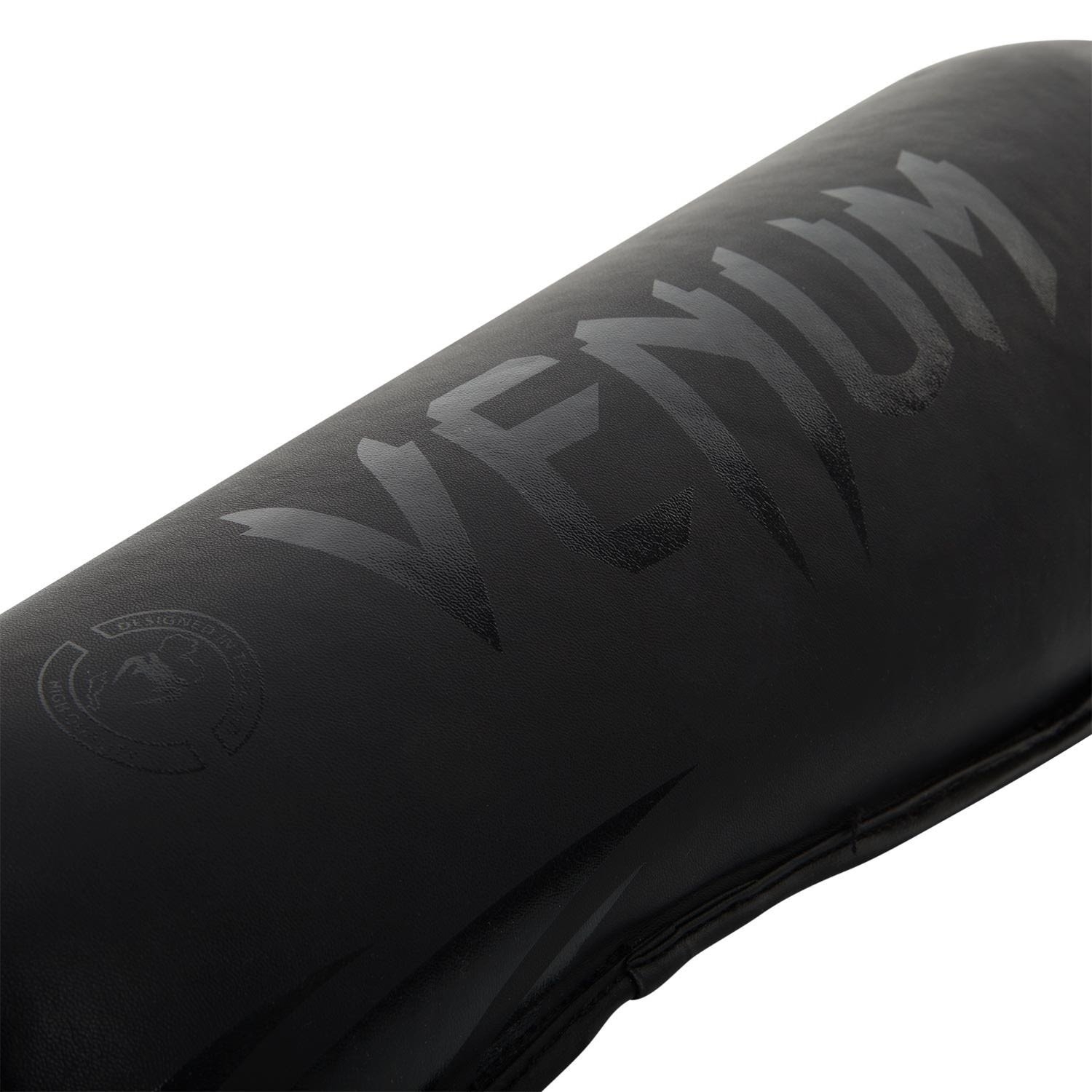 Venum Challenger Shinguards - Black/Black XL Venum Challenger Shinguards - Black/Black XL
