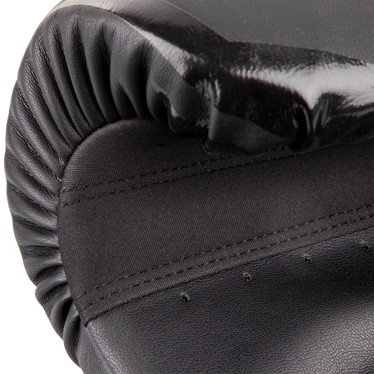 Venum Challenger 3.0 Gloves - Black/Black 10oz Venum Challenger 3.0 Gloves - Black/Black 10oz